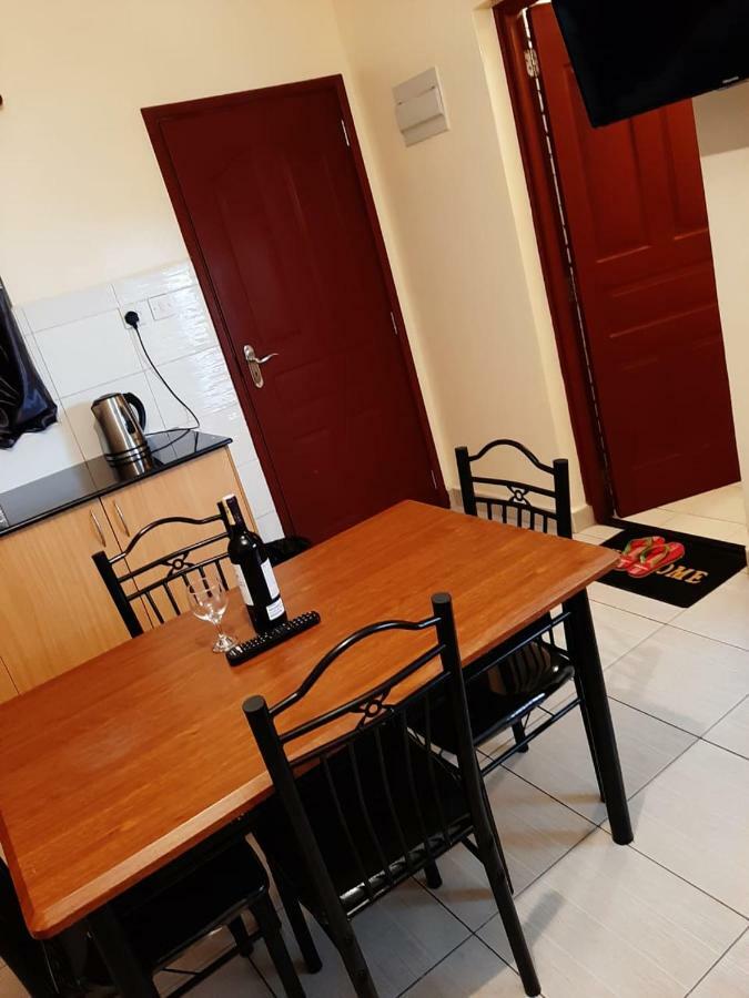 Mercy-Phillips Apartments Located At Eagle Tower Building Nairobi City Centre Eksteriør billede