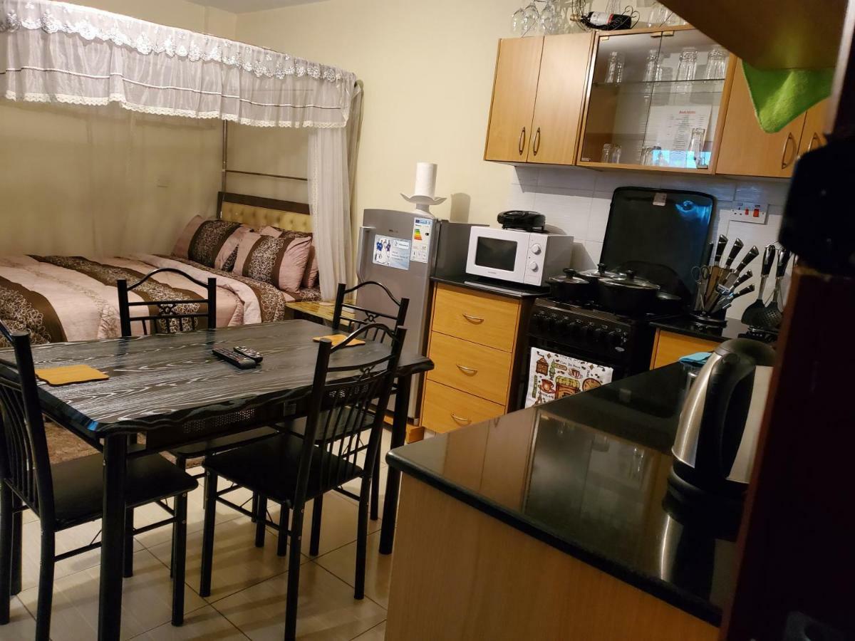 Mercy-Phillips Apartments Located At Eagle Tower Building Nairobi City Centre Eksteriør billede